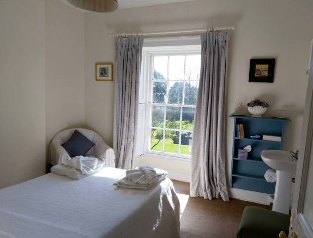 Smedmore-House-garden-Wing-bedroom-3